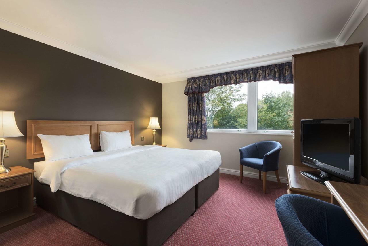 Aston Court Hotel Coventry Eksteriør billede